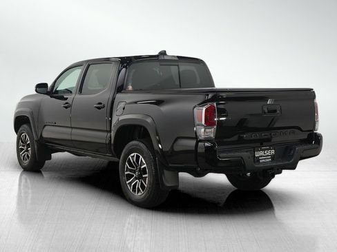 Used 2023 Toyota Tacoma w/ TRD Package image 3