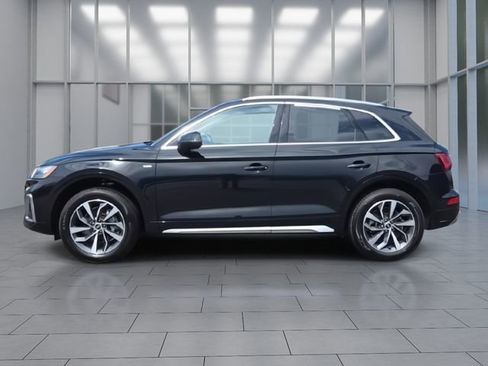 Used 2023 Audi Q5 2.0T Premium w/ Convenience Package image 5