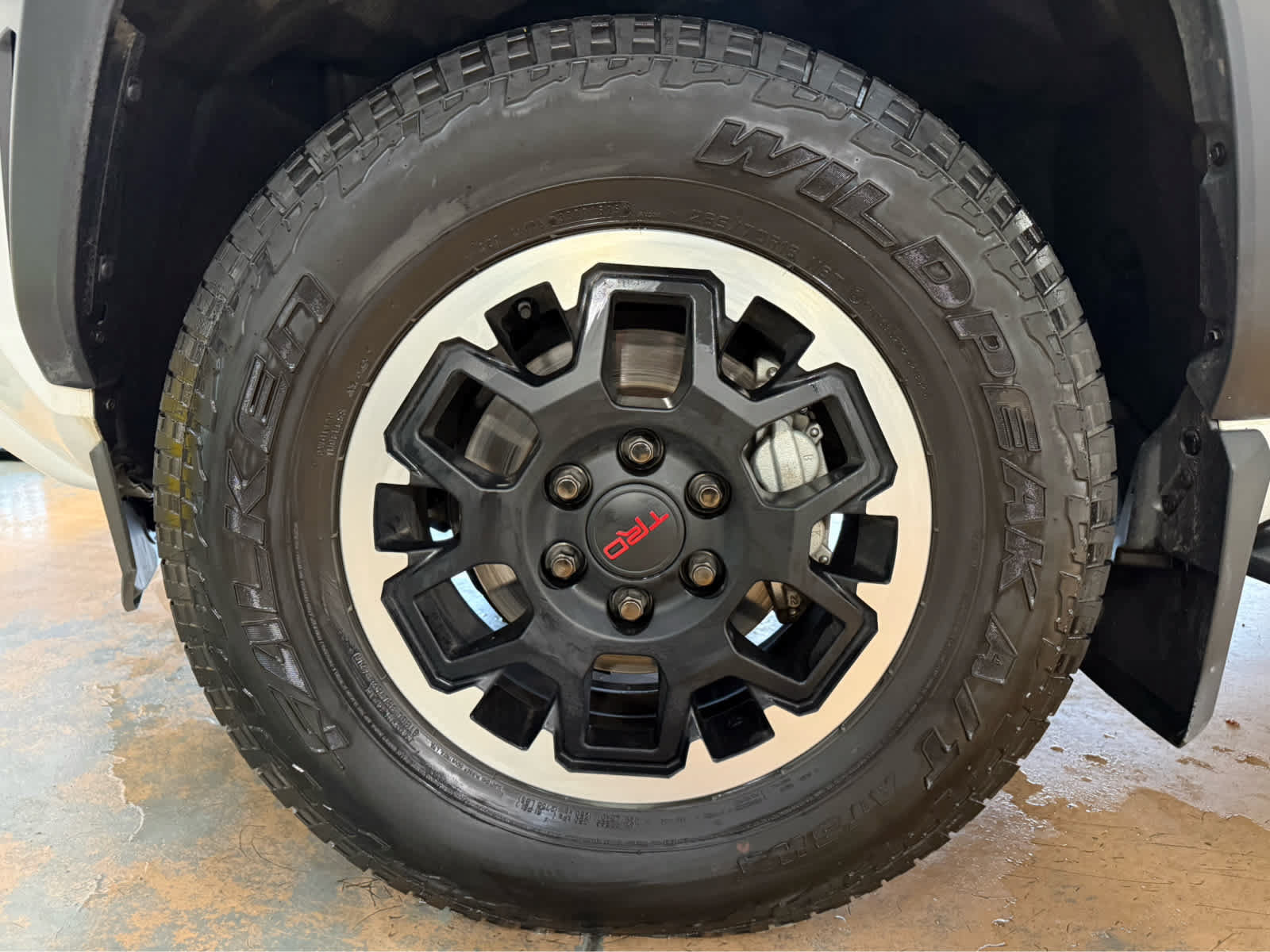 Used 2025 Toyota 4Runner TRD Off-Road Premium AWD/4WD image 11