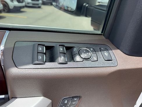 Used 2021 Ford F250 King Ranch w/ King Ranch Ultimate Package AWD/4WD image 11