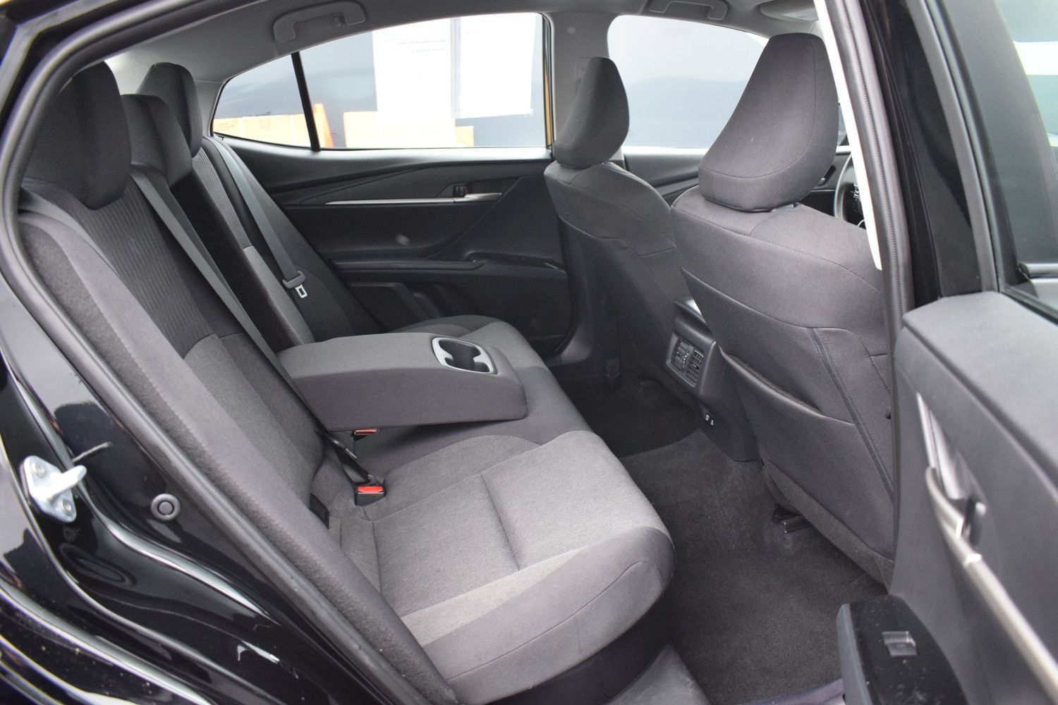 Used 2025 Toyota Camry LE FWD image 11