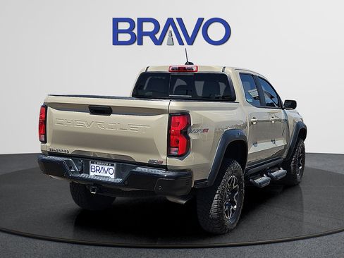 Used 2024 Chevrolet Colorado ZR2 w/ Safety Package AWD/4WD image 4