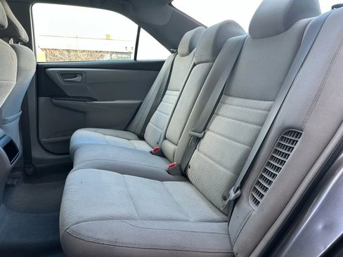 Used 2016 Toyota Camry LE image 8