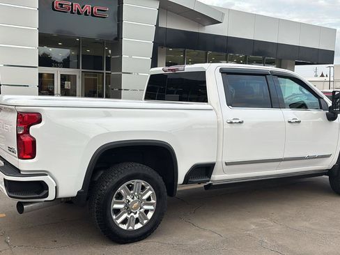 Certified 2024 Chevrolet Silverado 2500 High Country w/ Technology Package image 8