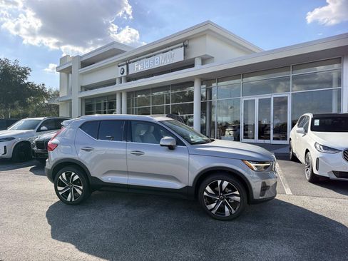Used 2023 Volvo XC40 B5 Ultimate w/ Protection Package Premier AWD/4WD image 1