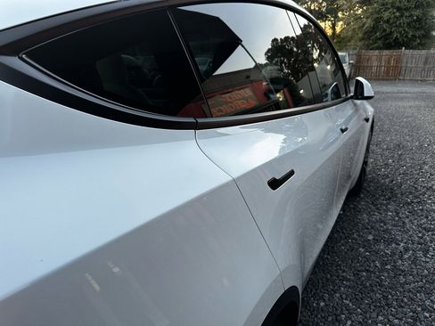 Used 2022 Tesla Model Y Performance image 12