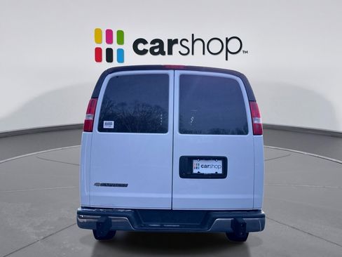 Used 2022 Chevrolet Express 2500 w/ Driver Convenience Package image 4