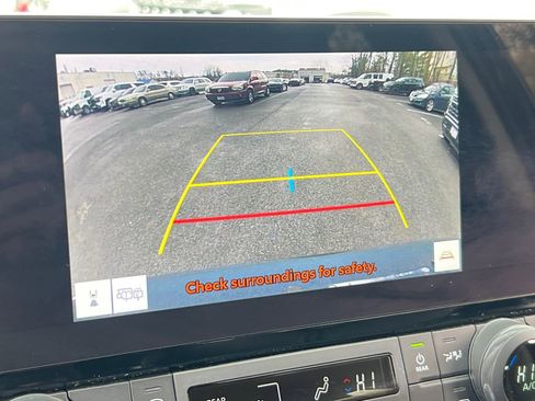 Used 2025 Toyota Grand Highlander XLE image 30