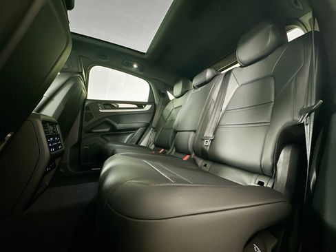 New 2025 Porsche Cayenne Coupe image 22