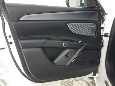 Used 2024 Maserati Grecale GT image 23