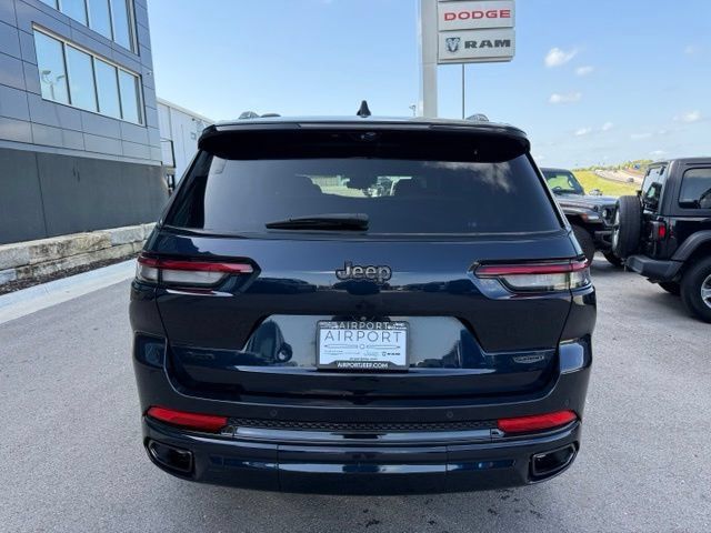 Used 2024 Jeep Grand Cherokee L Summit AWD/4WD image 4