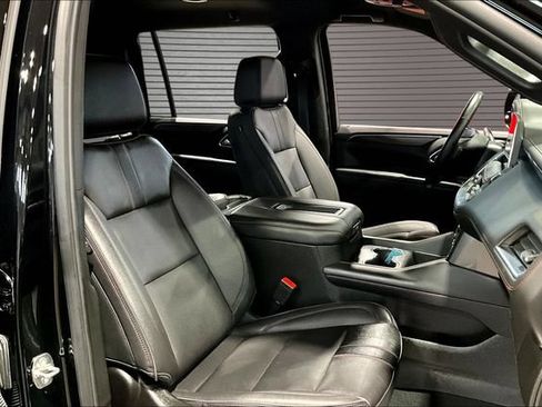 Used 2023 Chevrolet Suburban RST w/ Luxury Package AWD/4WD image 28