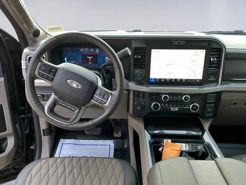 Used 2025 Ford F350 Platinum w/ Platinum Plus Package image 10