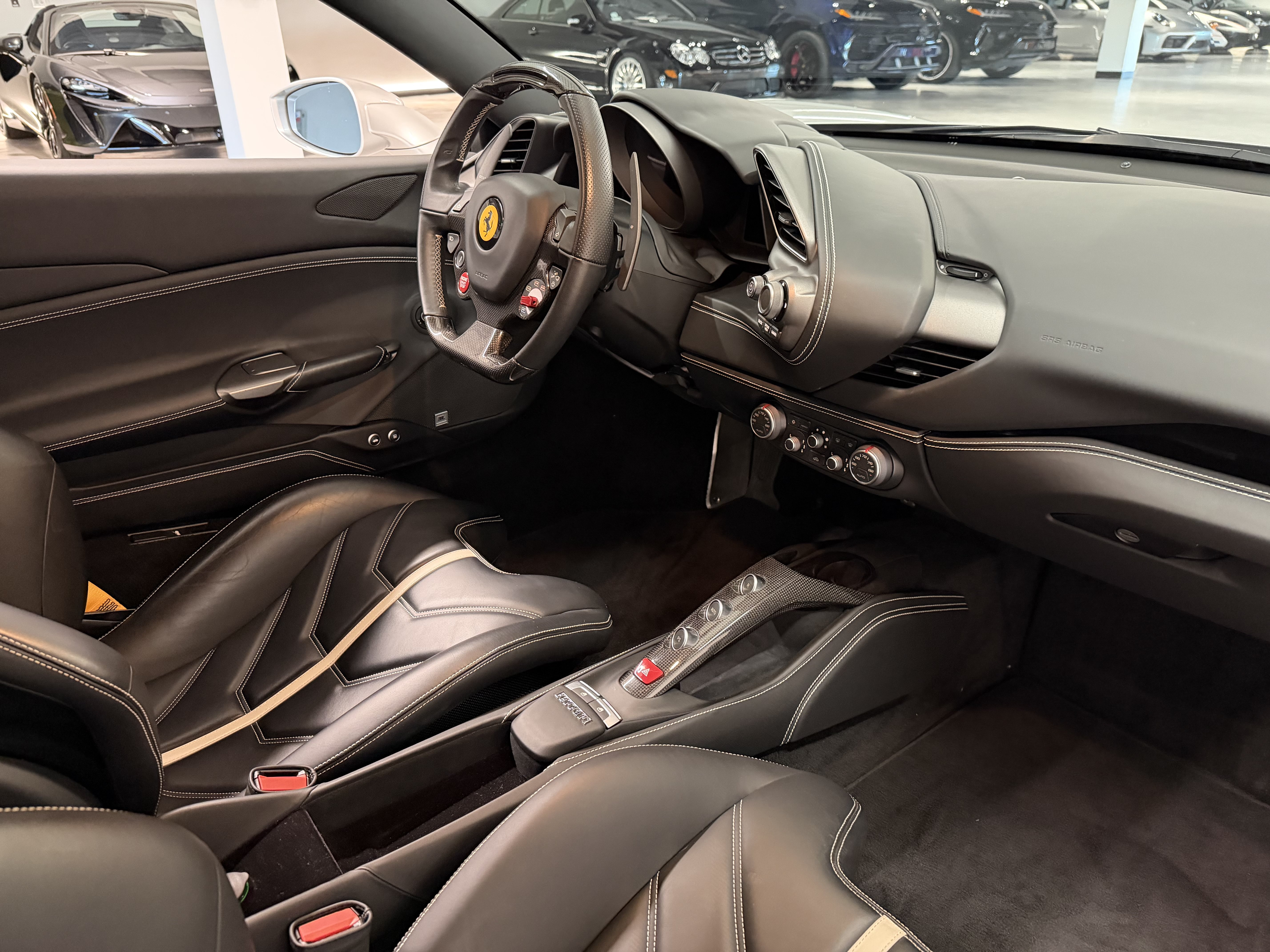 Used 2016 Ferrari 488 GTB RWD image 27