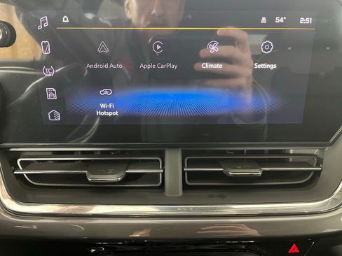 New 2026 Chevrolet Trax ACTIV w/ Sunroof Package image 24