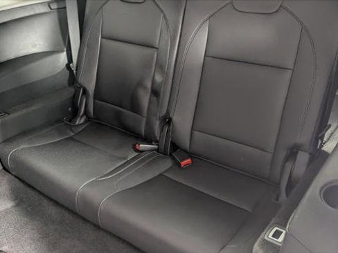 Used 2020 Acura MDX FWD image 17