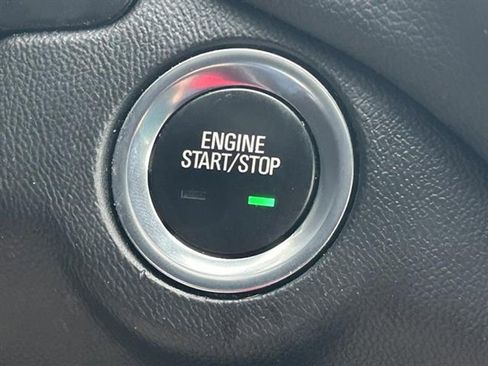 Used 2022 Chevrolet Equinox LT image 19