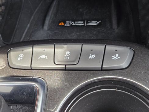 Used 2022 Chevrolet TrailBlazer ACTIV w/ Sun and Liftgate Package FWD image 30