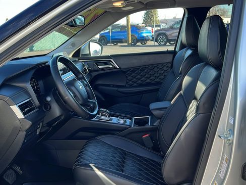 Used 2024 Mitsubishi Outlander SEL image 32