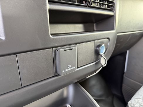 New 2026 Chevrolet Express 3500 Extended RWD image 20
