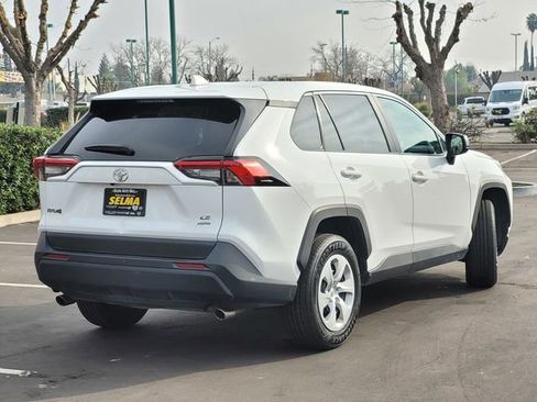 Used 2024 Toyota RAV4 LE image 5