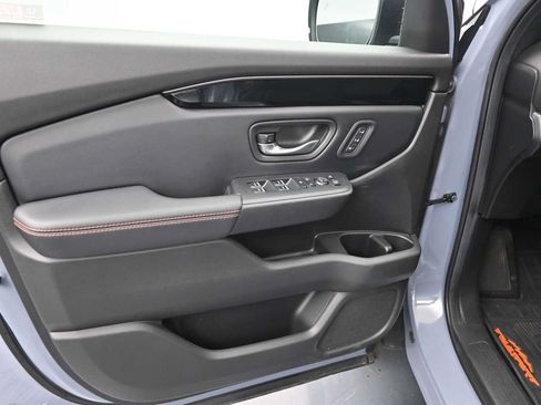 Used 2024 Honda Pilot TrailSport image 10