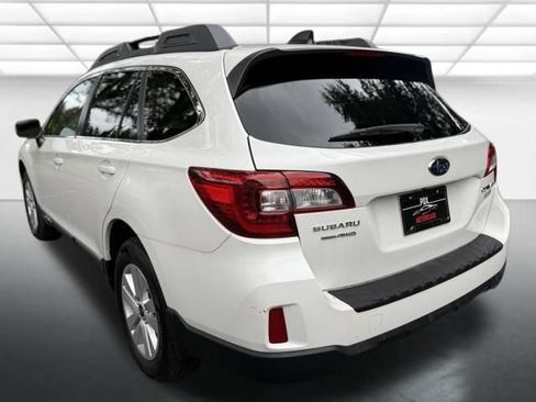 Used 2016 Subaru Outback 2.5i Premium AWD/4WD image 3