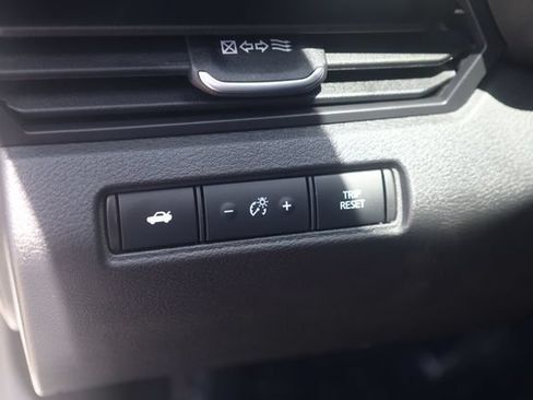 Certified 2025 Nissan Altima 2.5 SR FWD image 11