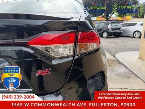 Used 2020 Toyota Corolla SE w/ SE Premium Package FWD image 18