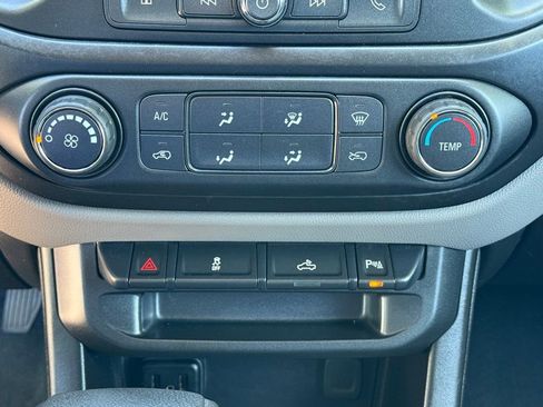 Used 2019 Chevrolet Colorado W/T w/ WT Convenience Package RWD image 17