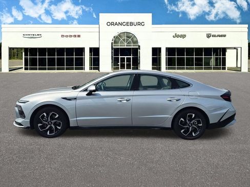 Used 2025 Hyundai Sonata SEL FWD image 6
