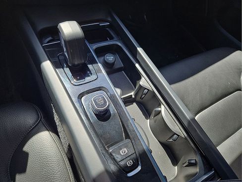 Used 2024 Volvo S60 B5 Plus image 30