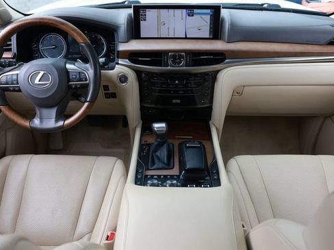 Used 2017 Lexus LX 570 4WD w/ Luxury Package image 2