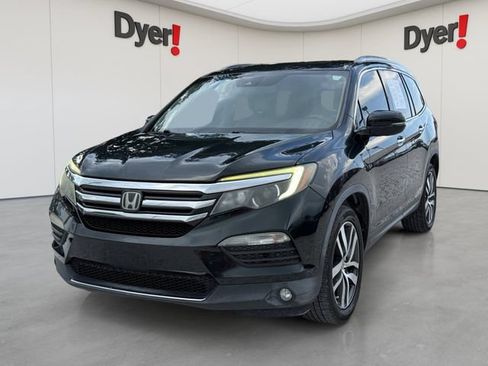 Used 2018 Honda Pilot Touring image 1