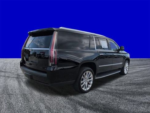 Used 2019 Cadillac Escalade ESV Luxury RWD image 4