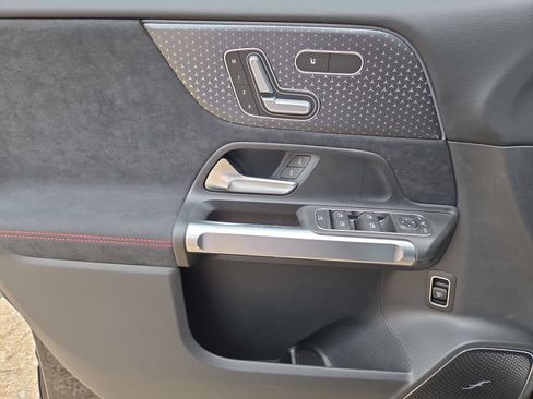 New 2026 Mercedes-Benz GLB 35 AMG 4MATIC image 15