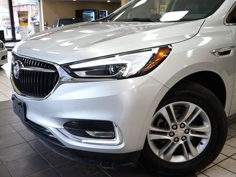 Used 2020 Buick Enclave Essence image 21