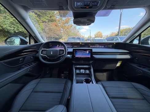 New 2026 Lincoln Nautilus Reserve image 11