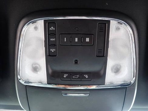 Used 2015 Jeep Grand Cherokee Limited w/ Trailer Tow Group IV AWD/4WD image 24