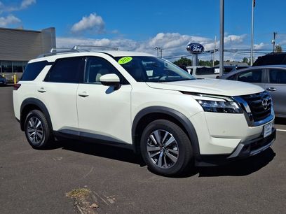 Used 2023 Nissan Pathfinder SL