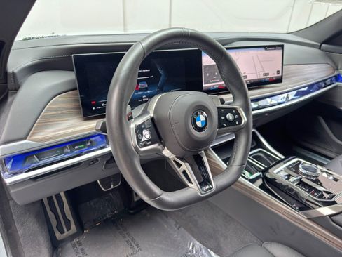 Used 2023 BMW 740i w/ Parking Assistance Package RWD image 14