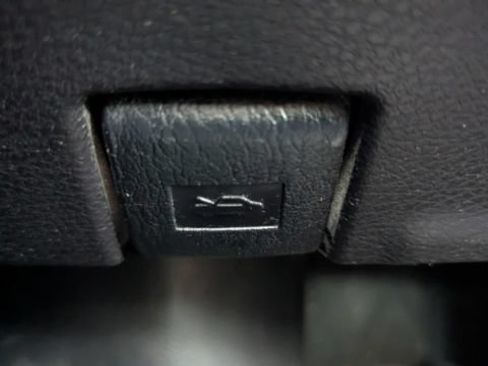 Used 2014 Toyota Corolla LE FWD image 31