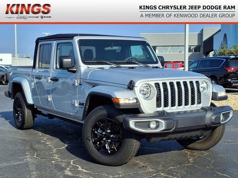 Certified 2023 Jeep Gladiator Sport image 1