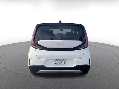 Used 2025 Kia Soul LX w/ LX Technology Package image 12