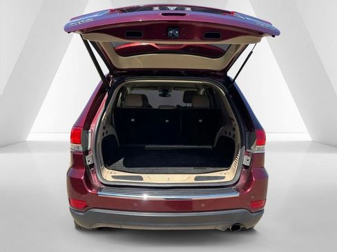 Used 2018 Jeep Grand Cherokee Limited image 31