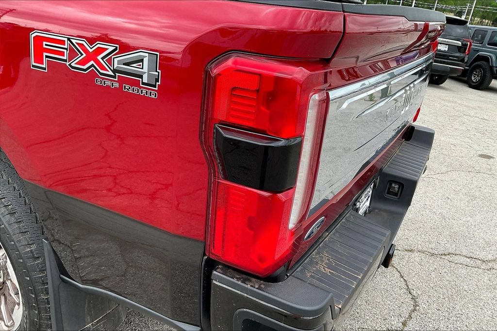 Used 2024 Ford F350 King Ranch w/ FX4 Off-Road Package AWD/4WD image 28