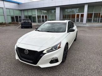 Used 2022 Nissan Altima 2.5 SR w/ Midnight Edition Package FWD video 1