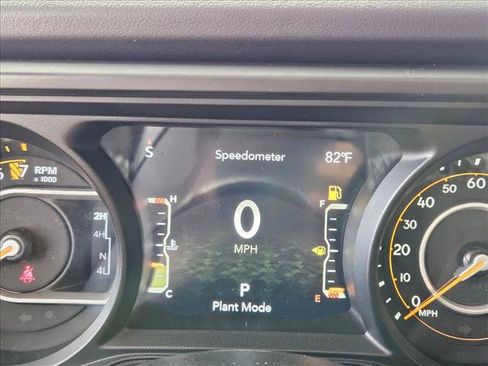 New 2025 Jeep Gladiator Mojave w/ Convenience Group image 11