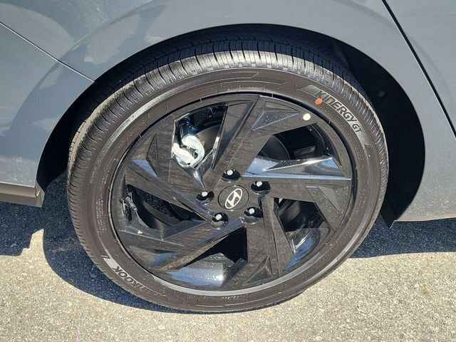 New 2026 Hyundai Elantra SEL Sport FWD image 30