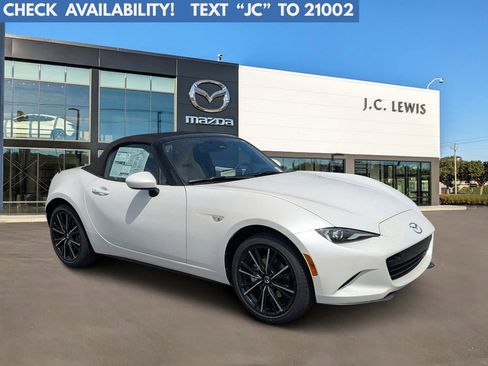 New 2026 MAZDA MX-5 Miata Grand Touring RWD image 1